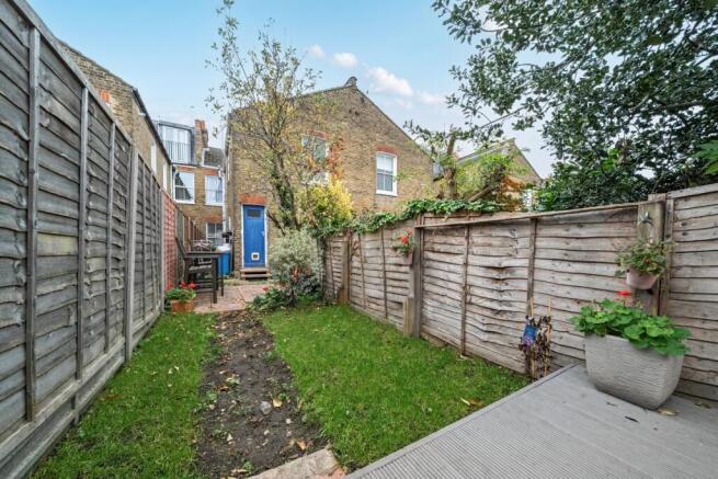 1380334-18-690de9...