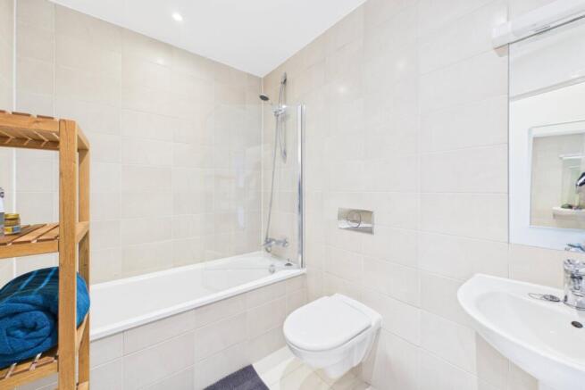 2 bed Apartment for sale Image 11