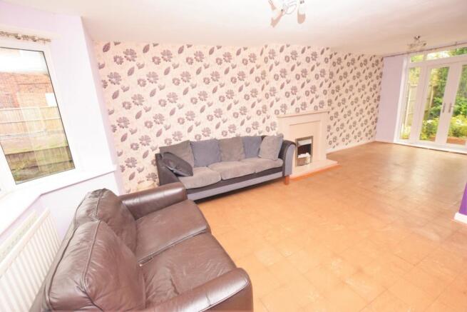 Lounge/Dining Room