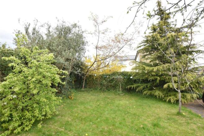 4 bed Detached for sale Image 9