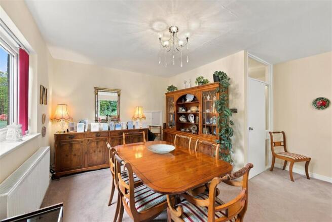 Bradgate Road, Altrincham photo 4