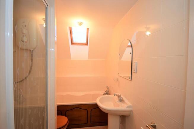 En-Suite Bathroom