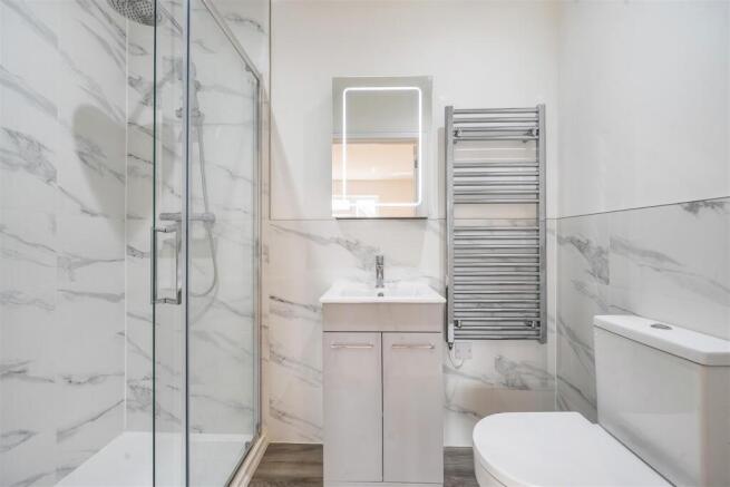 Bathroom..jpg