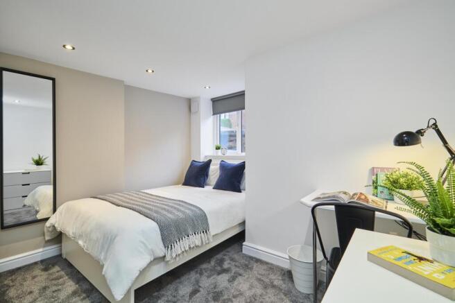 6 bed House to rent Image 8