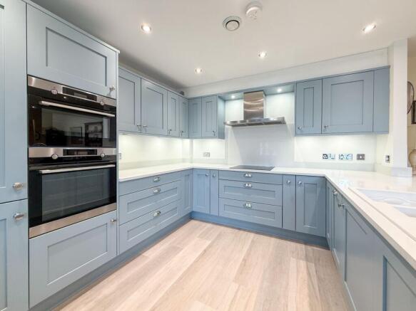 2 bed Apartment for sale Image 10
