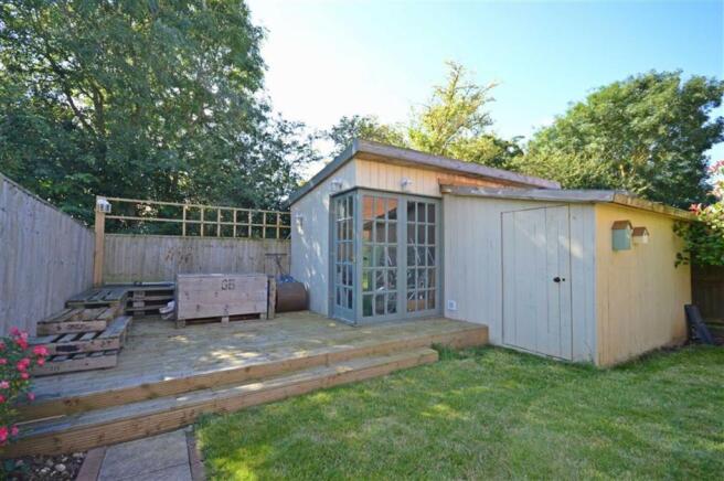 SUMMER HOUSE/OFFICE