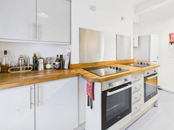 CAM03974G0-PR0260...