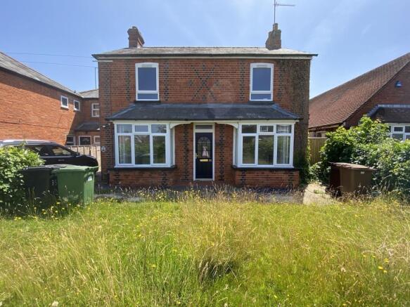 Wood Lane, Sonning Common, Reading photo 2