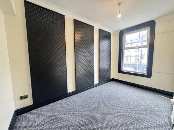 2 bed Flat to rent Image 4