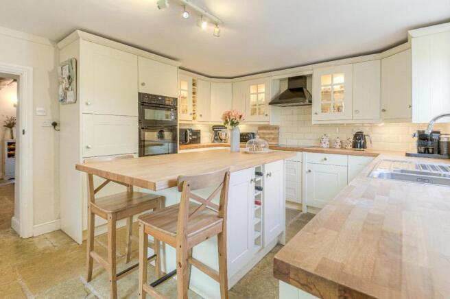 Kitchen-breakfast room.jpg