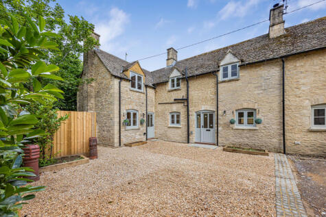 Lechlade Road, Burford, Oxfordshire OX18 4JF