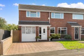 145, Woodlands, Evesham WR11 1XH