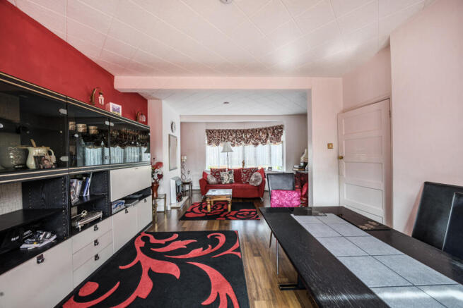 1304343-20-684325...