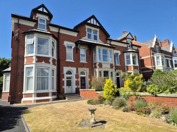St Annes Road East, 147, Flat 1 - Front.jpg