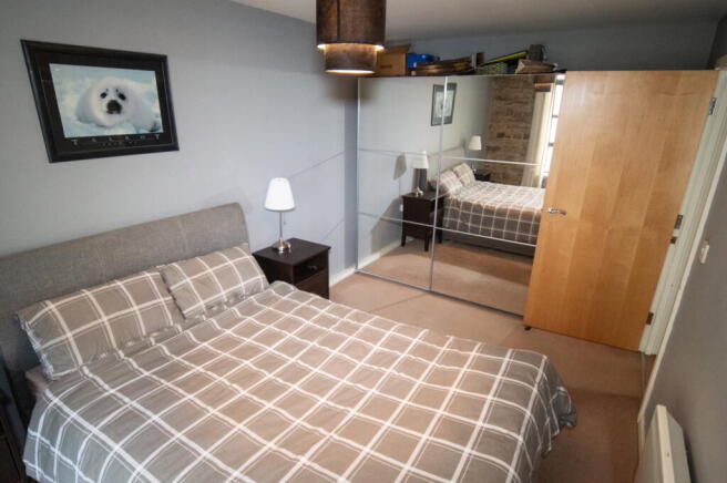 1 bed Flat for sale Image 6