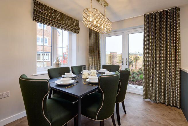 4 bed House for sale Image 4