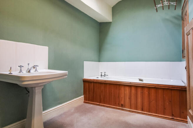 3 bed Terraced for sale Image 10