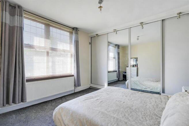 3 bed Terraced for sale Image 8