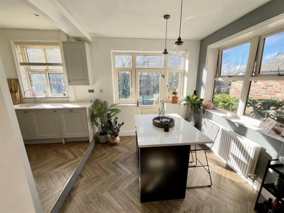 Kitchen/Breakfast Room