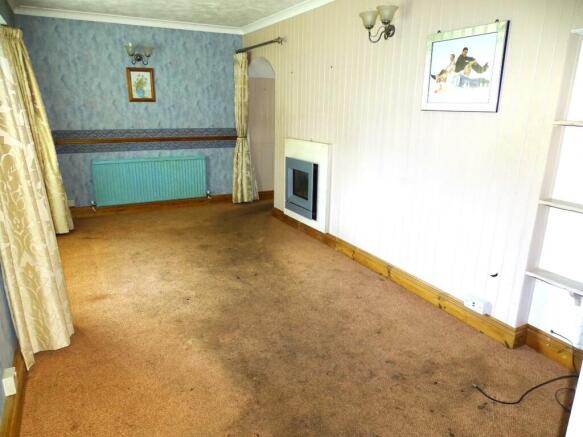 LARGE LOUNGE