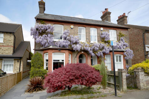 Cornwall Road, Harpenden, Hertfordshire, AL5