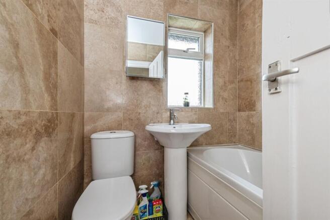 2 bed Terraced for sale Image 10