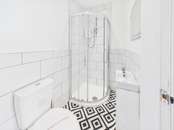 1 bed House Share to rent Image 4