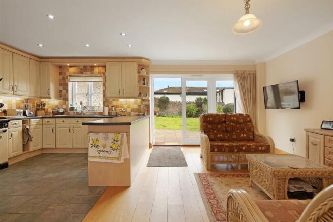 Charter Court - Image 18.jpg