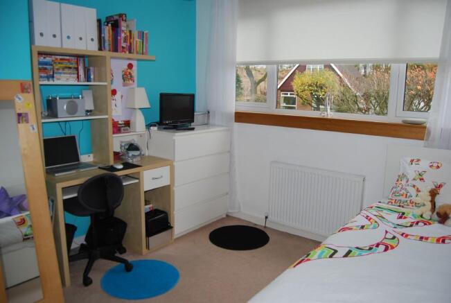 BEDROOM 2