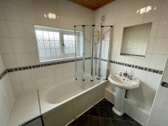 3 bed End of Terrace to rent Image 8