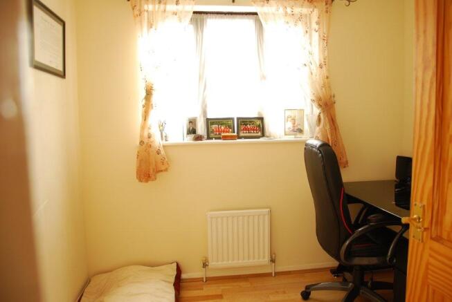 BEDROOM FIVE / STUDY