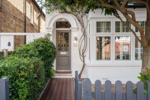 24, Kings Road, Walton-on-thames KT12 2RA