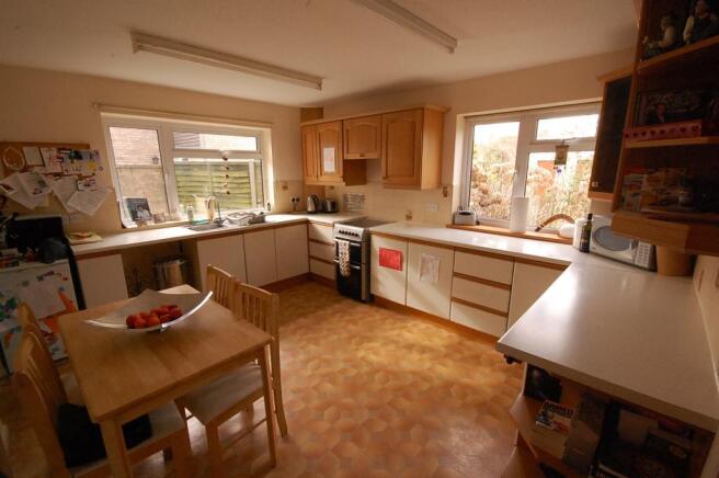 Kitchen/Breakfast Rm