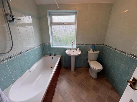3 bed Semi-Detached for sale Image 9