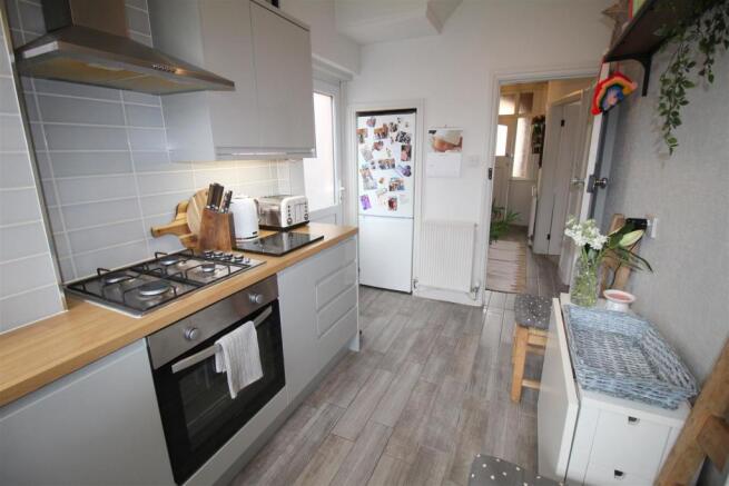 Cudworth Road, 26, kitchen 2.JPG