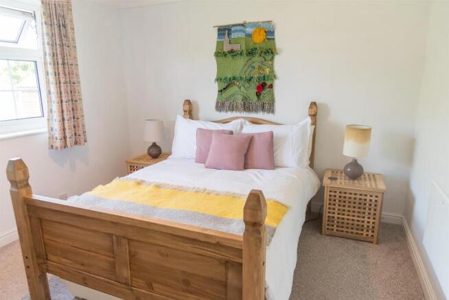 2 bed Detached Bungalow for sale Image 10