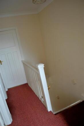 FIRST FLOOR LANDING