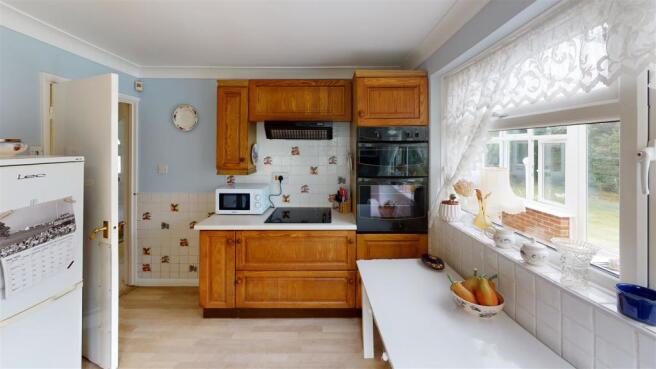 6-Quarr-Close-Kitchen.jpg