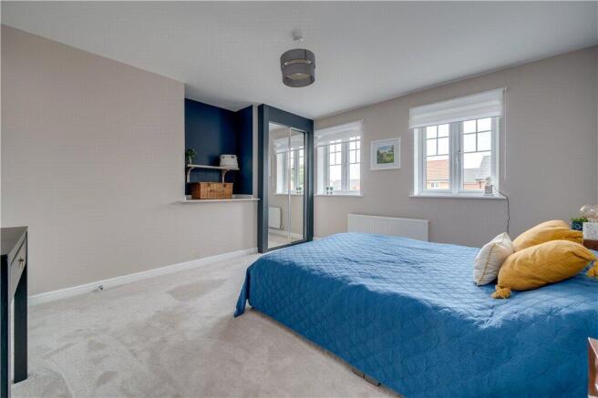 4 bed Detached for sale Image 12