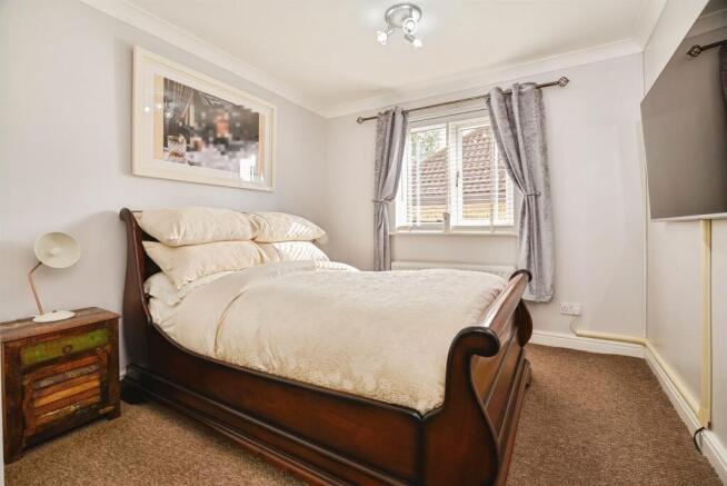 2 bed Apartment for sale Image 9