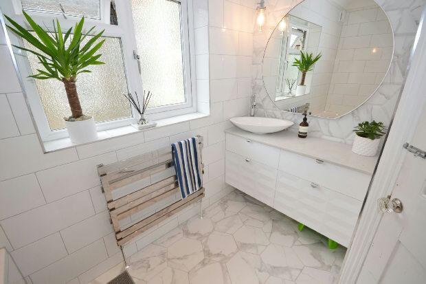 Family Bathroom-2nd
