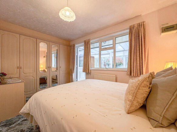 14 Brighton Grove - Bedroom (2)