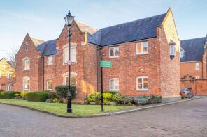 2, Hunsford Lodge, Longbourn, Windsor SL4 3TQ