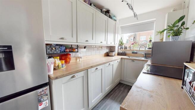 2 bed Town House for sale Image 4