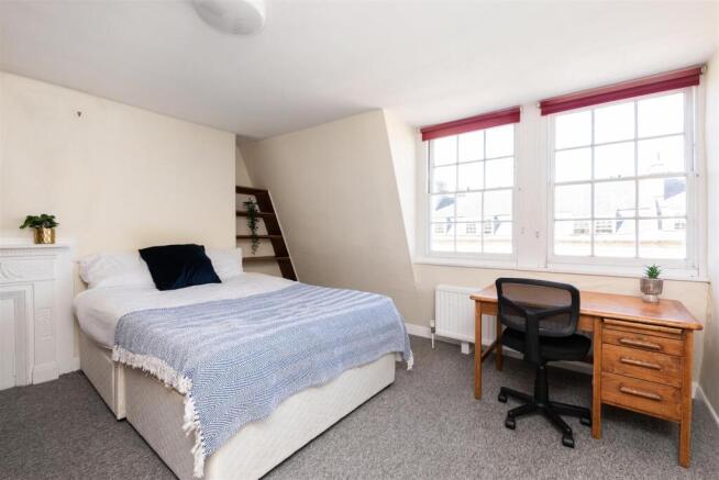 Flat 4, 7 Johnstone Street-1.jpg