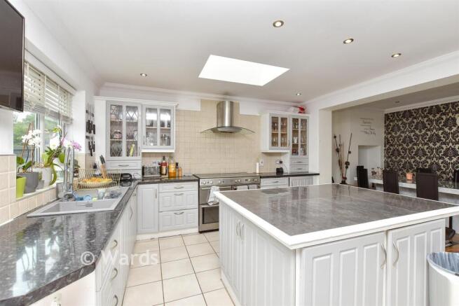 Kitchen/Breakfast Area