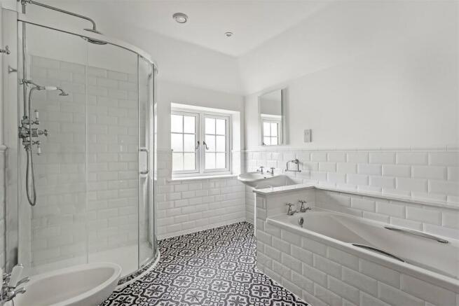 house. Partnership Shere