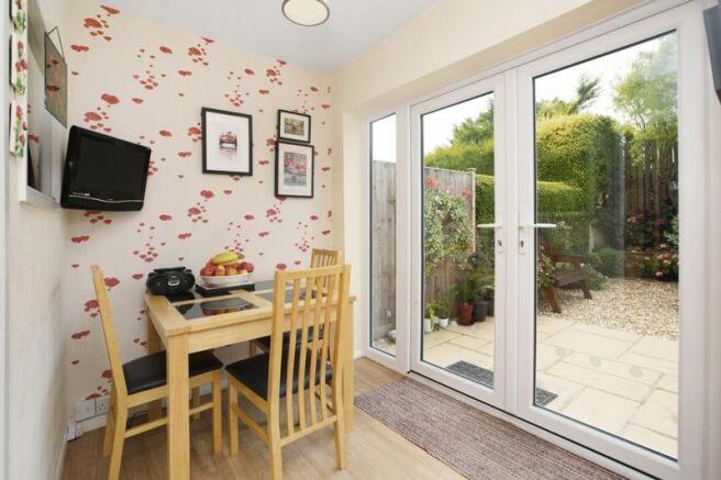 breakfast room