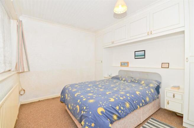 Bedroom 1.JPG