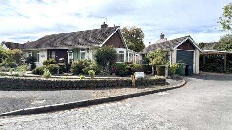 Just Off Braunton Centre
